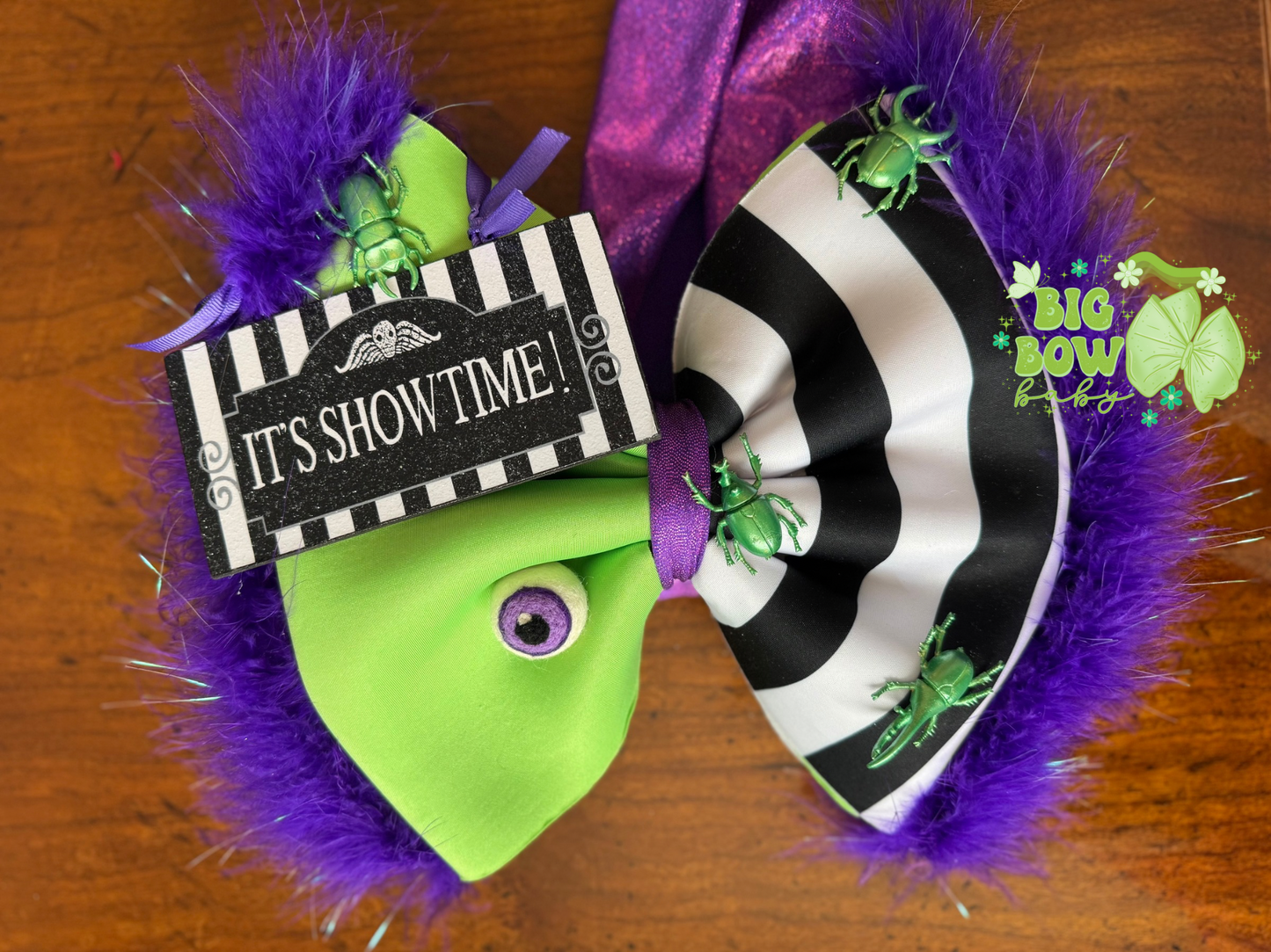 It’s Showtime 🪲 - OOAK + LIGHT UP OPTION