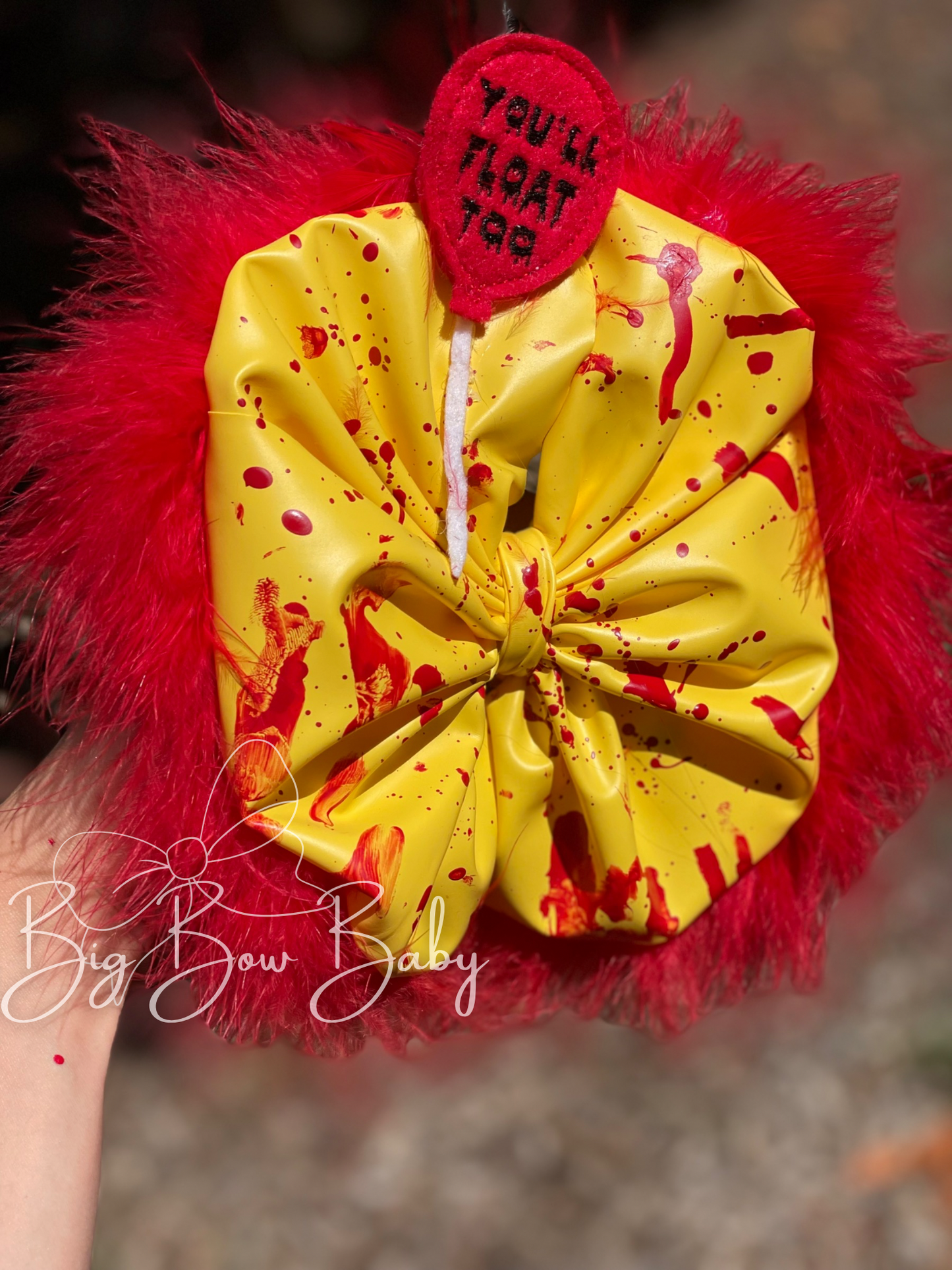 YOU'LL FLOAT TOO - Messy Wrap (COMES WITHOUT RED FEATHERS)