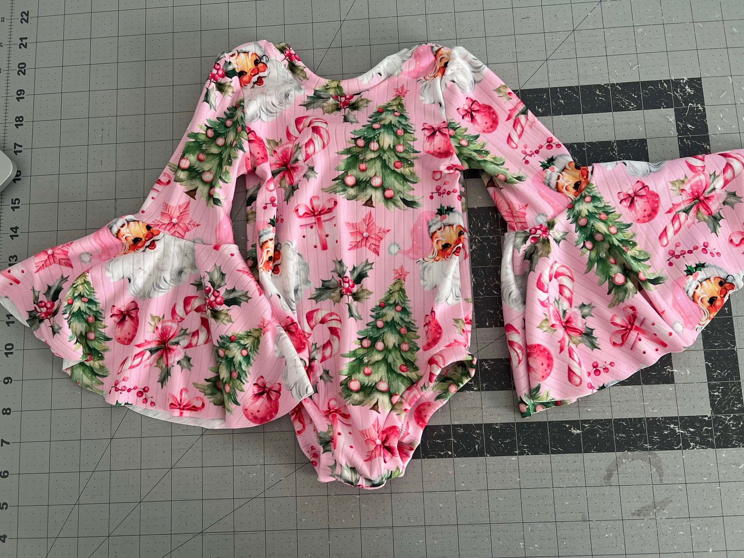 12/18 Pink Santa Bell Sleeved Leo