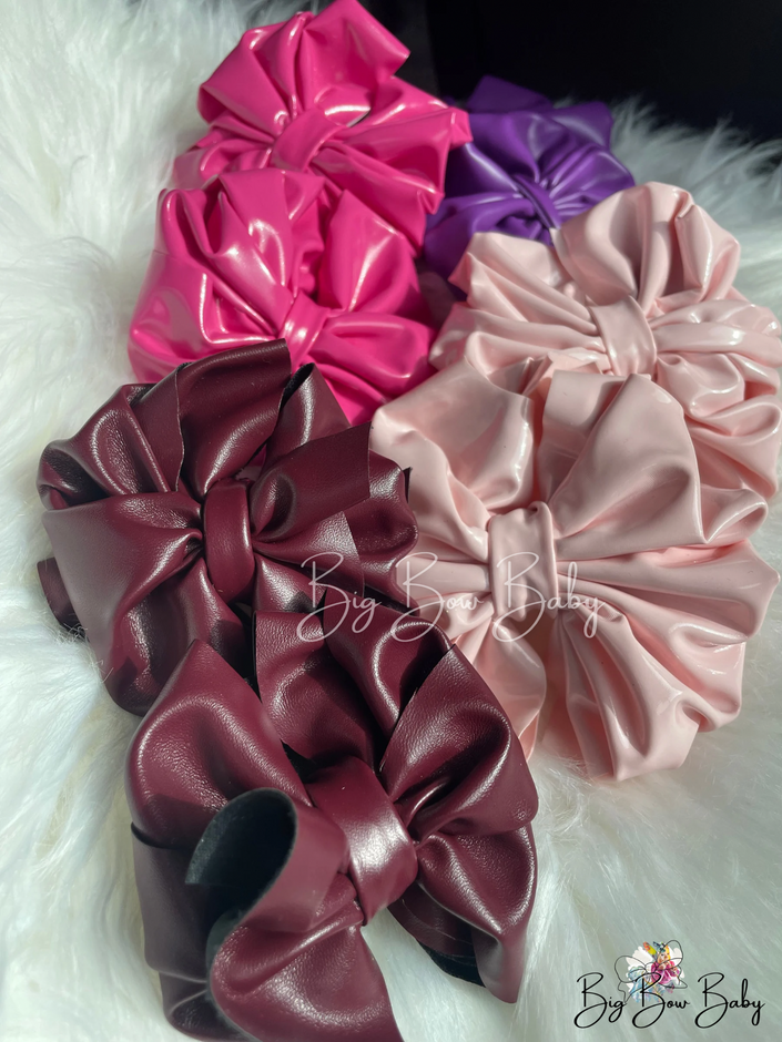 Pleather Piggie Bow Boxes (Neutral & Colored) - 4 Piggie Sets